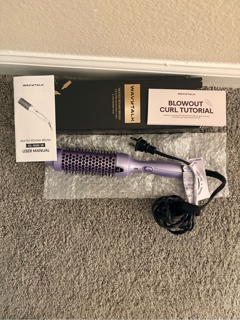 Wavytalk heated round brush
